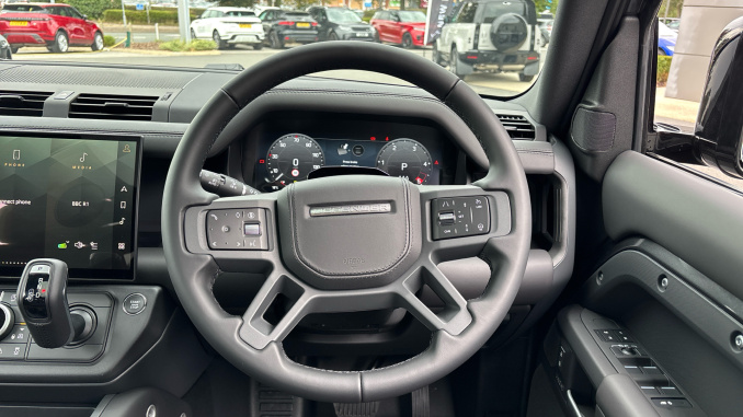 Land Rover Defender 3.0 D250 X-Dynamic HSE 110 5dr Auto Diesel Estate - Image 15